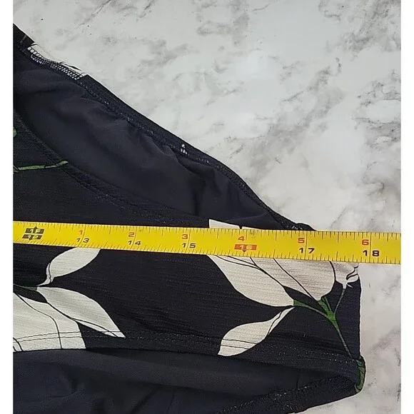 Robin Piccone Women's Sz 6 Bkllue One Piece Swimsuit  Plunging Neckline Beach - Picture 8 of 8